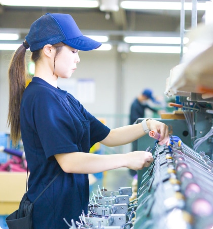 次の世代へ受け継ぐジャカードモケットの織りの技術